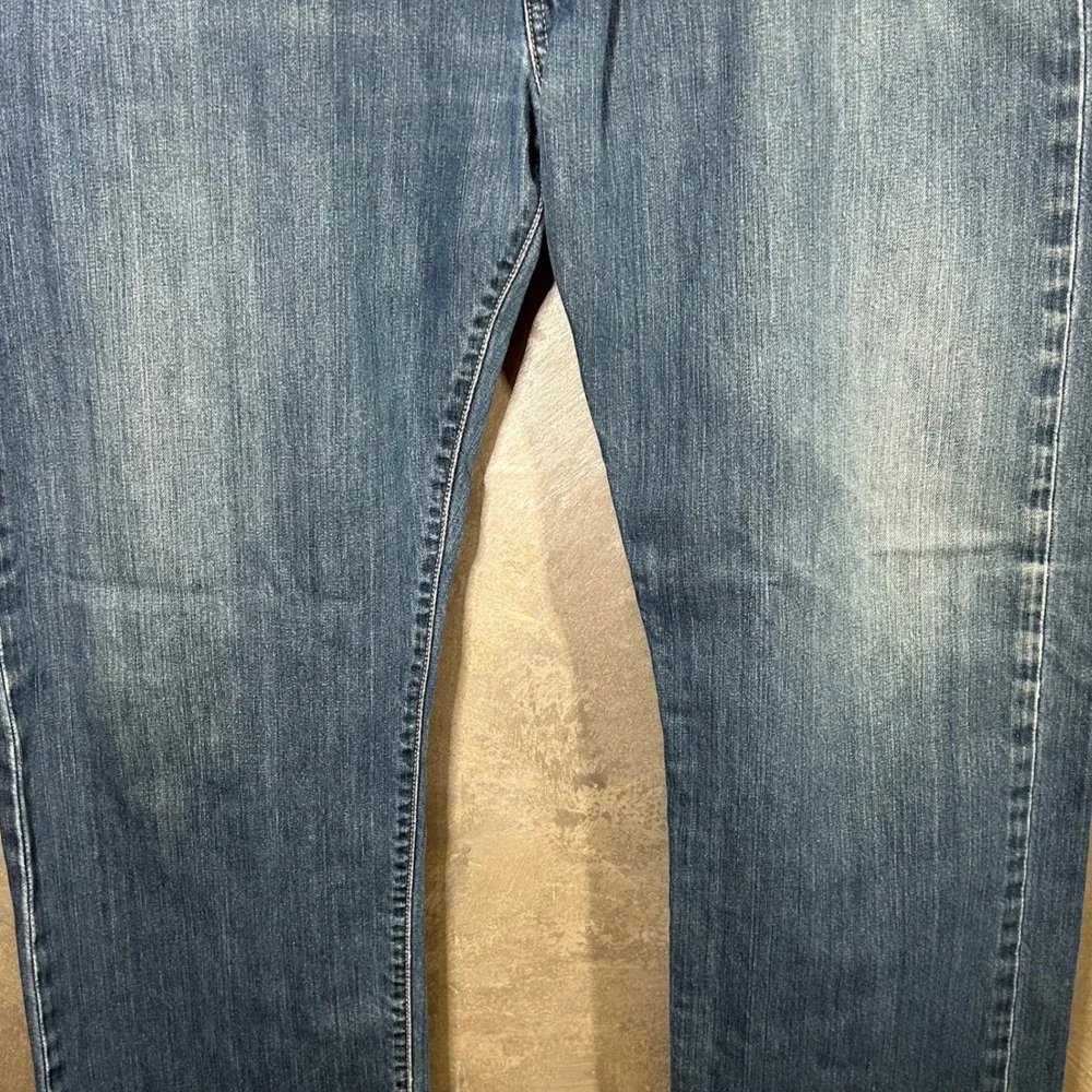 Levis 501 Straight Leg Button Fly Jeans Men's 40x32‎ Denim Blue Distressed Worn